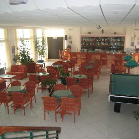 קרפאטוס Miramare Bay Hotel מראה חיצוני תמונה