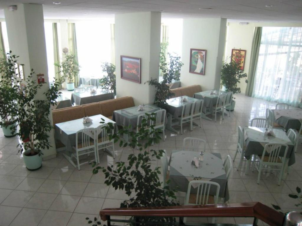 קרפאטוס Miramare Bay Hotel מראה חיצוני תמונה