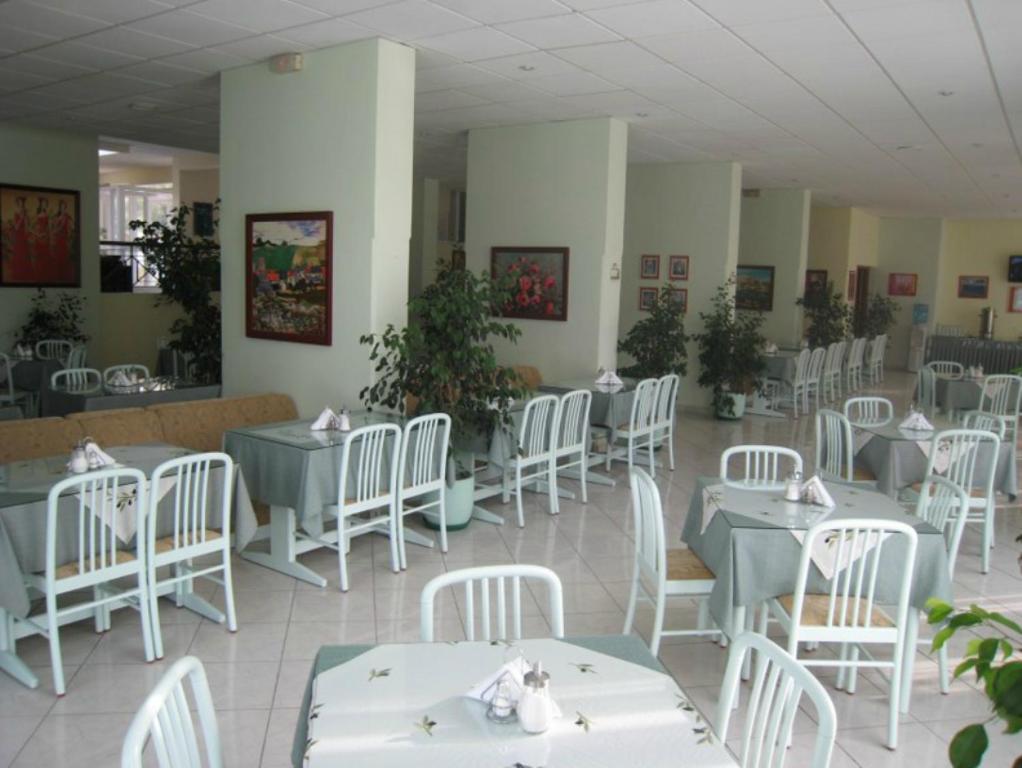 קרפאטוס Miramare Bay Hotel מראה חיצוני תמונה